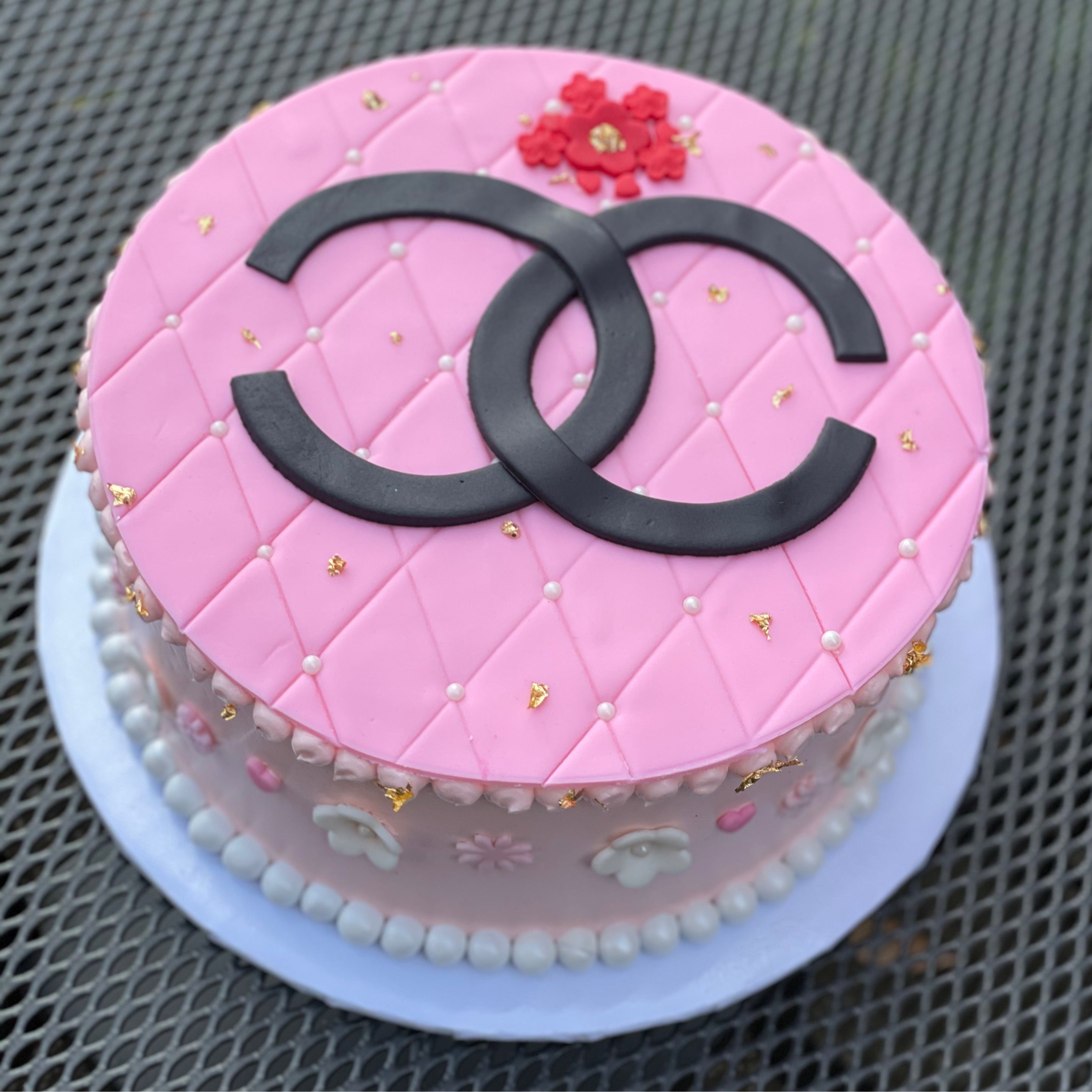 8-chanel-cake-champagne-poetry-p-tisserie